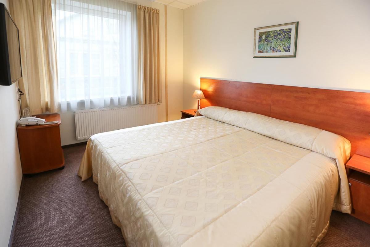 Smelyne Hotel Panevezys Exterior photo